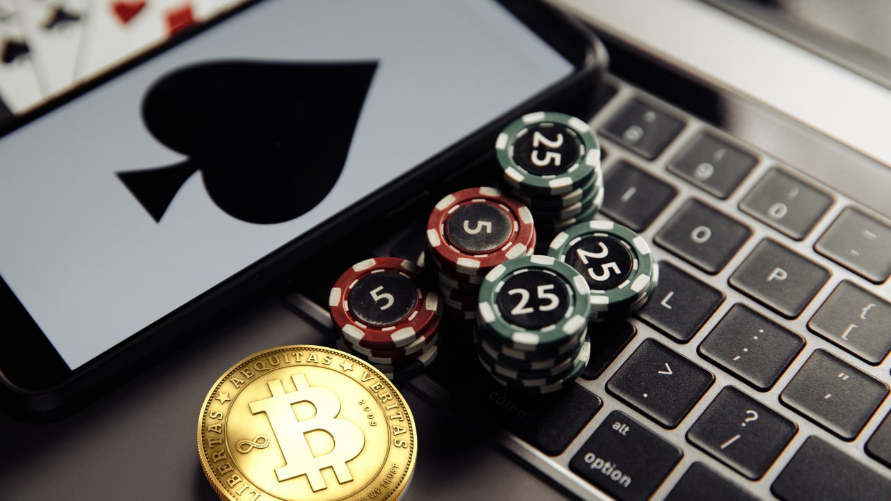 Bitcoin Poker